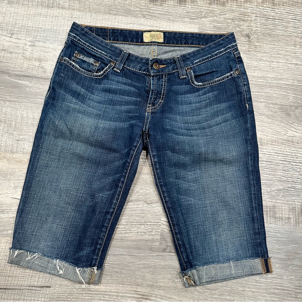 BKE Denim Capri Dhort Women’s Size 29 Inseam: 14” Medium Wash